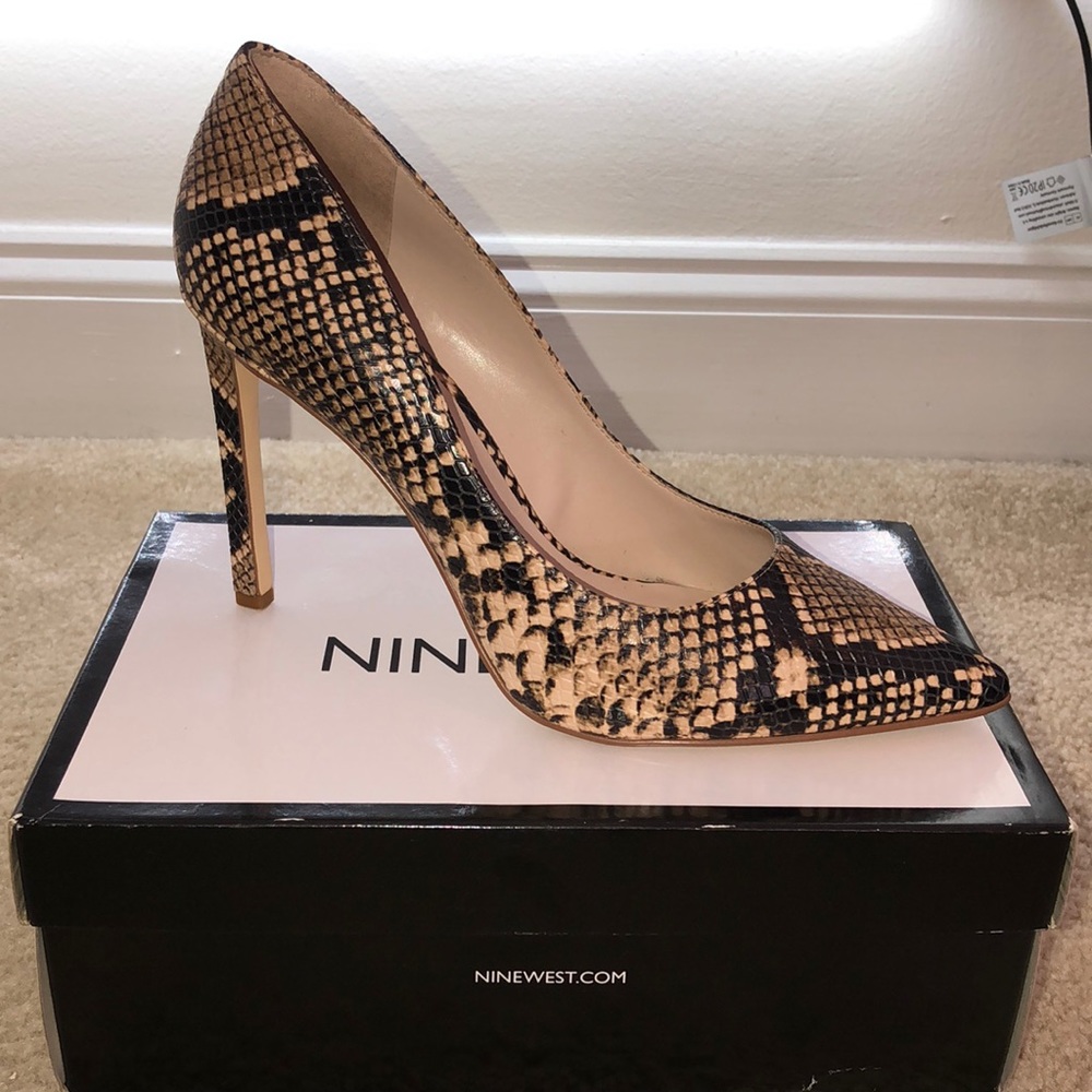 Tatiana Pointy Toe Pumps